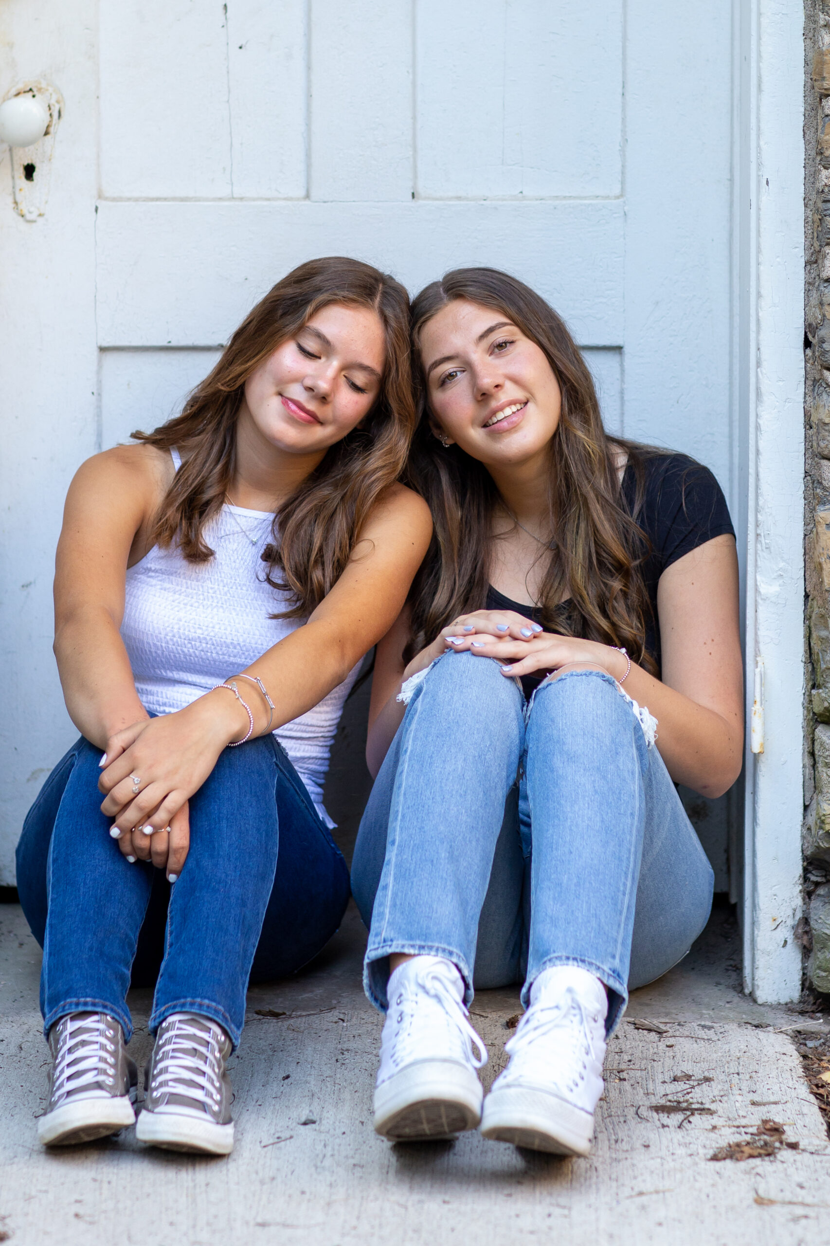 Sisters taking a selfie hi-res stock photography and images - Page 3 - Alamy